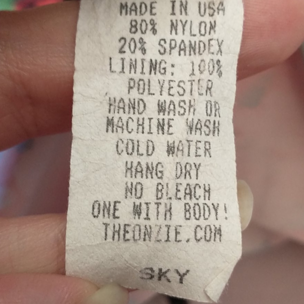 Onzie floral work out active wear capris - Picture 5 of 5